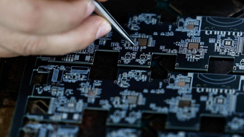 2026 04 27T043032Z 552058490 RC2K5KAPDHI7 RTRMADP 3 IRAN CRISIS TECH PCB