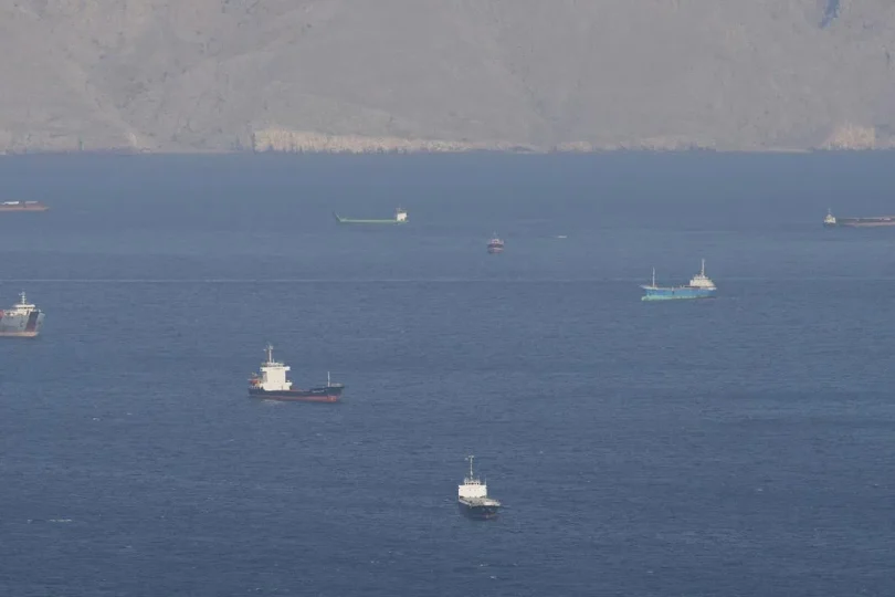 2b206769f8167f4077f798e18a3ae5be7d8379ab2b5b9bd8d995fc2d65b170e6