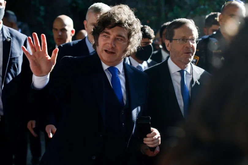 638f8f0c86323c715c15791cab1902aa8275c447220c60e388b5976d8eb1a253