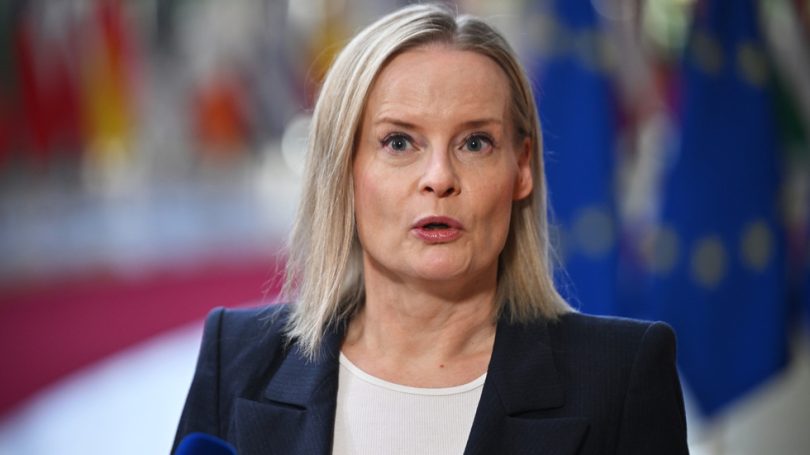 69ede9c42030274ed92dfefc