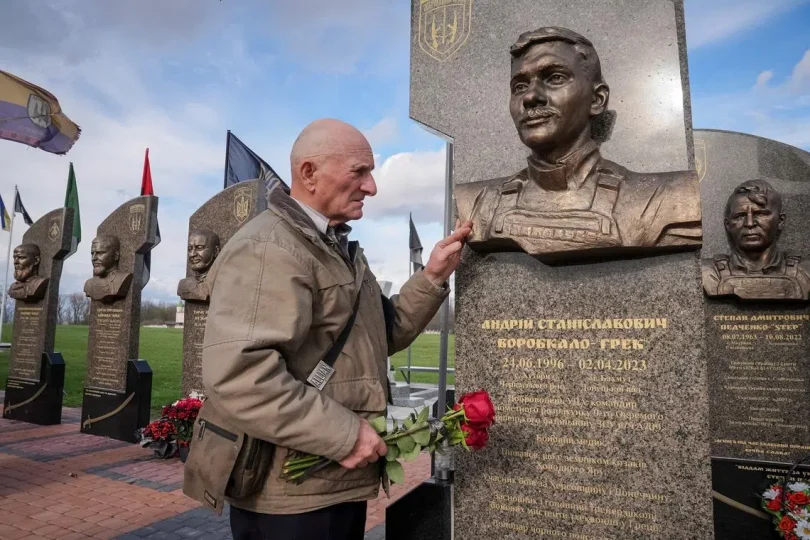 79d0ac1dcf84a0514ffc5b6b2b8f9f63633adea312b8b90bf660fdef619159b8