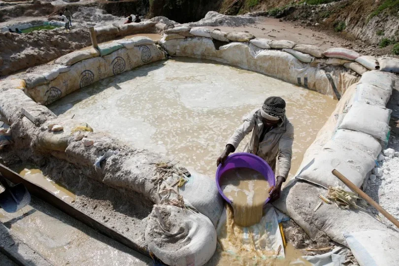 7ead5ca9c15dedeb979e7d68f2b89369a5ef81df2c69d85ef3906797a102a342