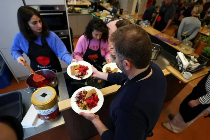 86f5319e85dd50e96d2235fe51afe3a573e852e8926f6783d2c0810f71f6844e