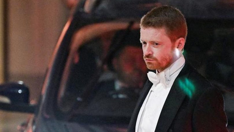 Nearby Shape wiGUOFIEQLF.3.jpg