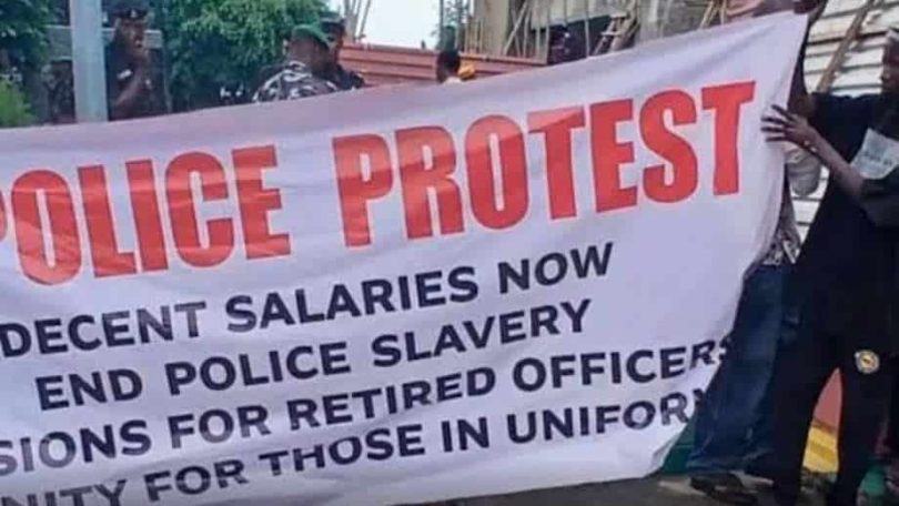 Retire police officers protesting in Abuja over pension scheme 1