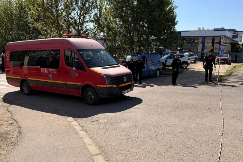 b72e3e771ff1aaa827d7f5026963f07ccc04433e212227f18738eef41dcf493f