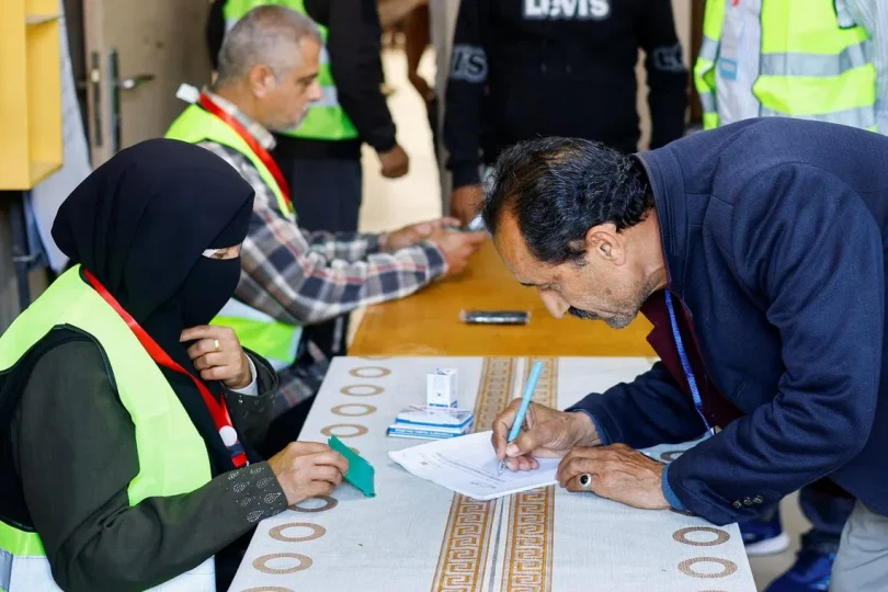 bd2ecd9657bbd6a2c03d9f728fc512da3a0927dcb36580d26e1cc6a7c6244d12