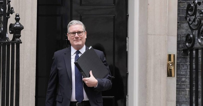 british pm starmer tells mps it is staggering he was not told mandelson failed vetting check