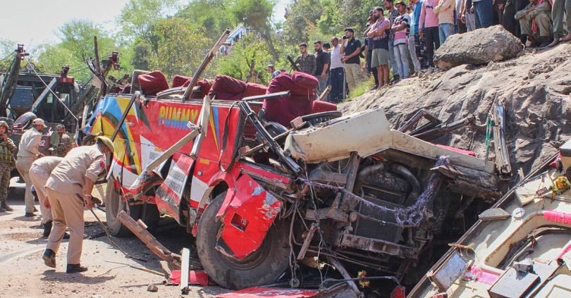 bus accident in indian controlled kashmir kills 21 people