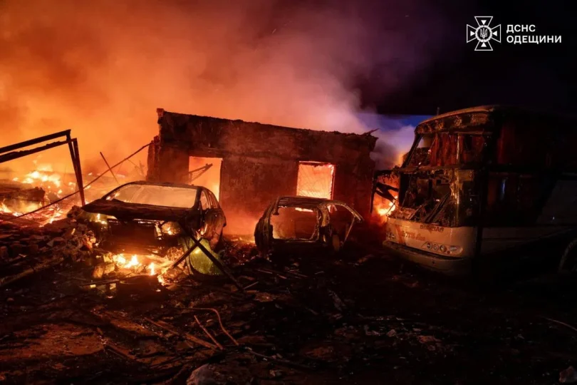 c6ad5a1cb94d6495889cd55bb3776482849b13a6553ca287cbc338663073e56b