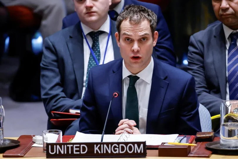 d1cb3dcbb94586668a21dd8e0372e02c0ee3316a5049e6932ddb5efe87d7b05d