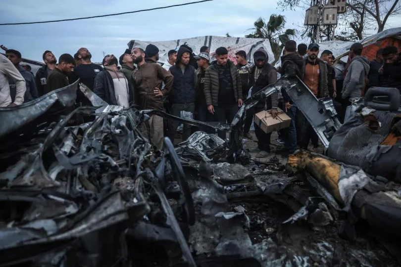 d53a3e147bf8d92068db98e9e17689e94d7f5af431c3afde46414b6d66f4f872