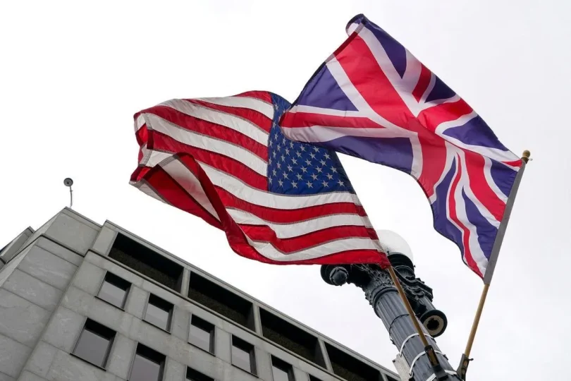 f21d788e566407db5ab7384b78d9785678cbe29afe19f0d7941eabf15a9af984