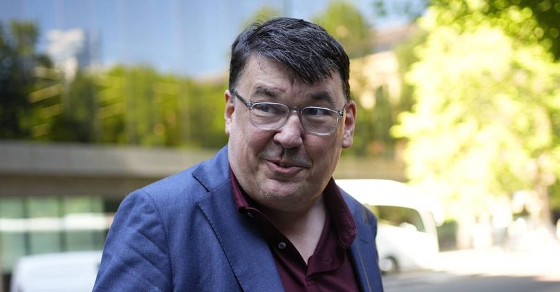 graham linehan proud to damage trans activist s phone court told