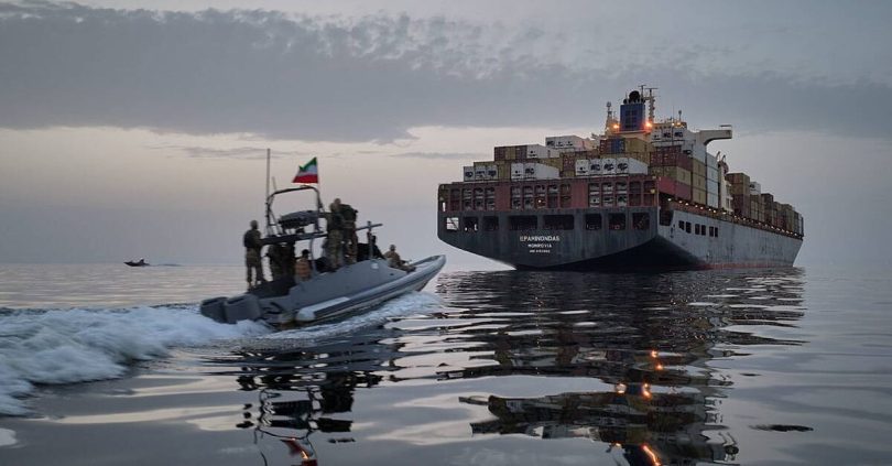 iran offers to reopen strait if us lifts blockade and war ends officials say