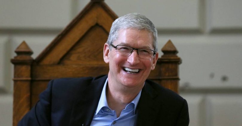 tim cook to step down as apple chief executive after nearly 15 year reign