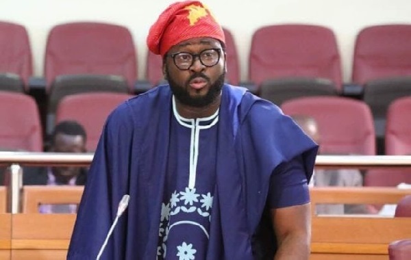 1779196520 Desmond Elliot