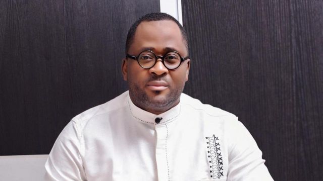 1779198035 Desmond Elliot