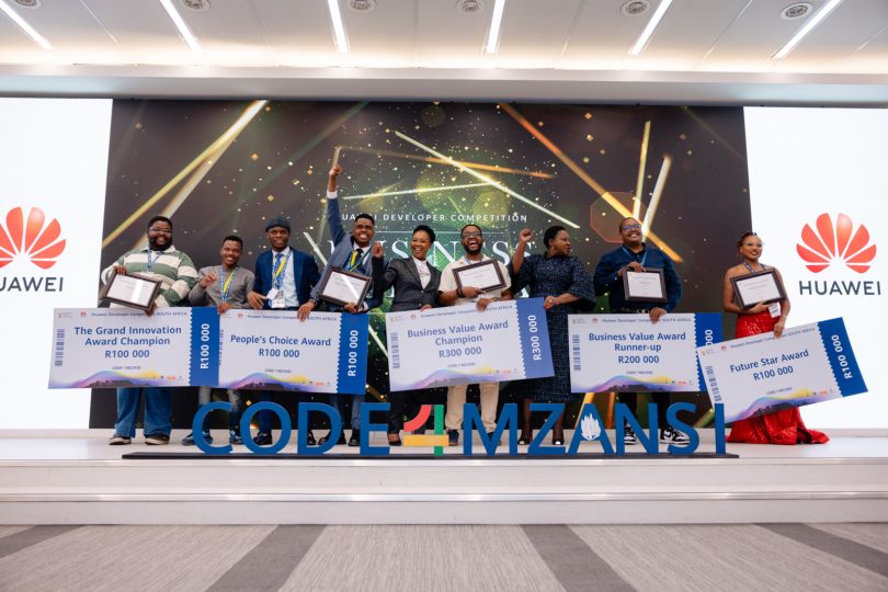 768161 The winners at the Huawei