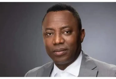 Omoyele soworee