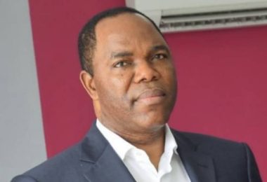 Tunde Ayeni 1