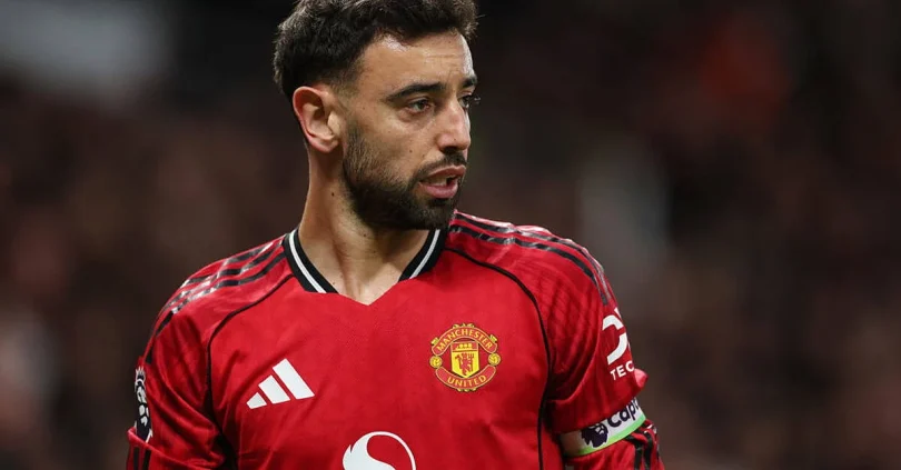 manchester united s fernandes named premier league player of the season
