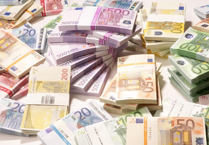 1781937921 forex black market