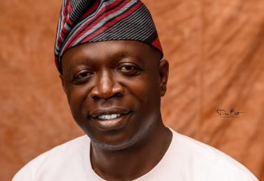 1782039019 Olatunbosun Oyintiloye
