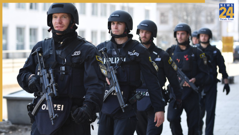 1782735623 police