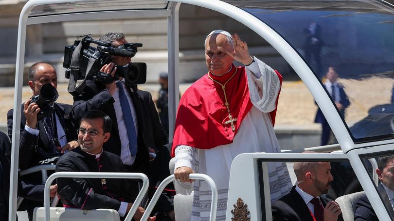 2026 06 06T115635Z 1986752772 RC2BOLA798Y1 RTRMADP 3 POPE SPAIN POPEMOBILE