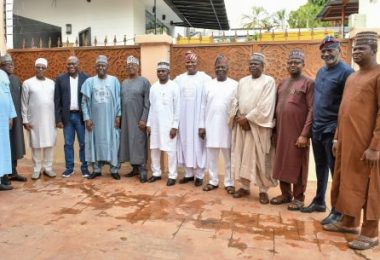 APCS THREE SERVING SENATORS FOUR SERVING REPS AND GOVERNORSHIP 647x305 1