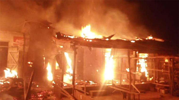 Akesan market fire oyo 1