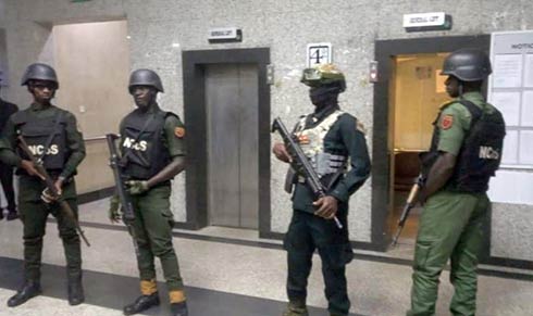 Armed SSS Operatives Block Lawyers