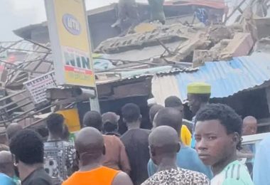 Collapse building