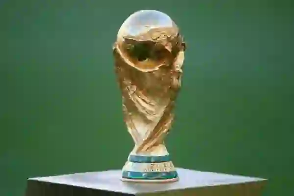 FIFA World Cup trophy e1523988799634