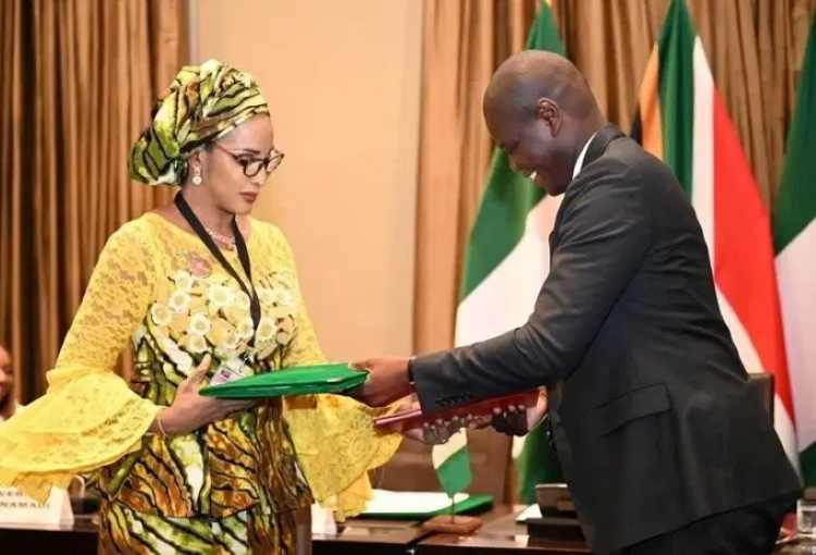 Minister for foreign affairs Bianca Ojukwu and her South African counterpart Ronald Lamola