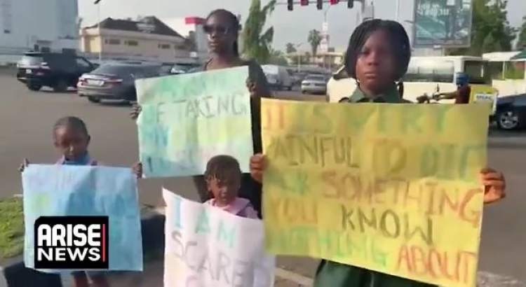 Mother and children protest1