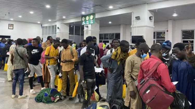 Nigerian Returnees 700x393 1