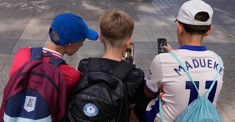 australia plans to strengthen under 16s social media ban