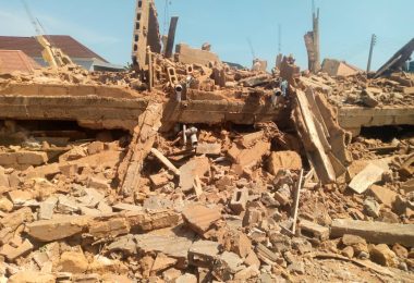collapse building