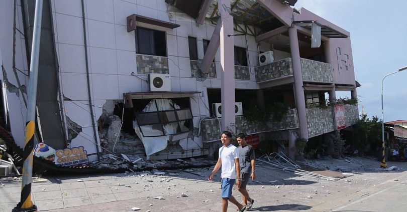 dozens killed as quake destroys buildings and triggers tsunami in philippines