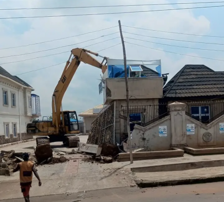 oyo demolition