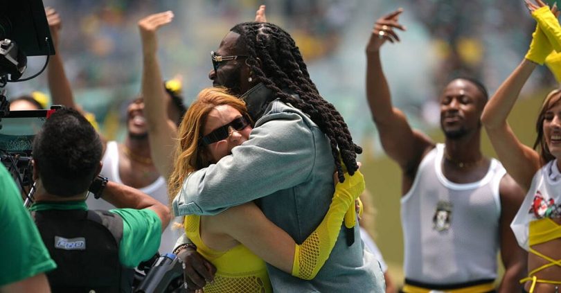shakira and burna boy perform before world cup opening match