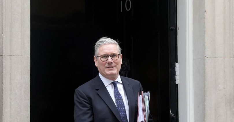 starmer insists he will not walk away after defence resignations