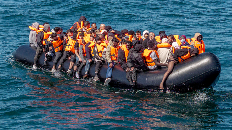 uk migrant boat crossing france