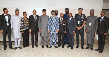 HMqHykNWcAAk6dz