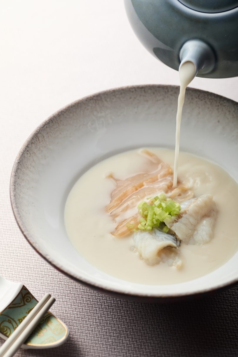 Rice Noodles Soup with Geoduck