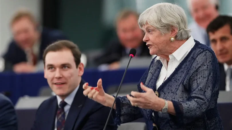 anne Widdecombe 001