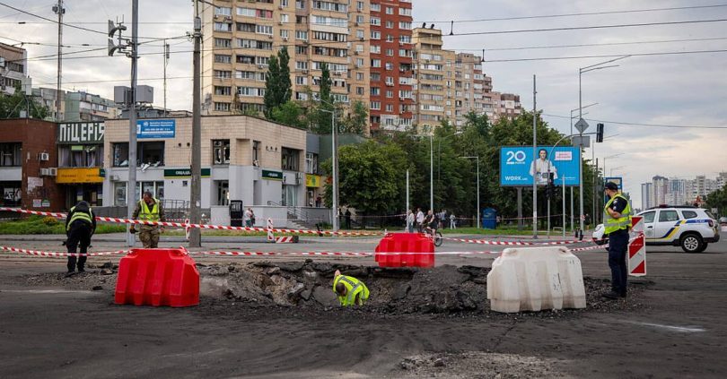 deadly russian attacks hit ukraine as kyiv targets tankers in sea of azov