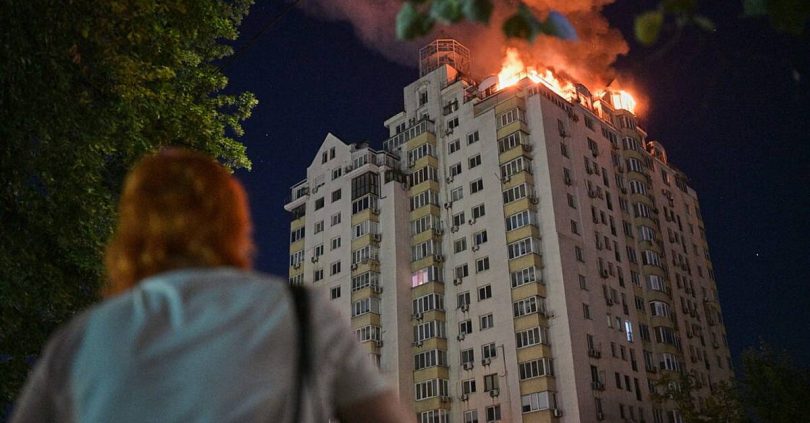 russian attack kills 21 in kyiv as ukrainian strikes disrupt moscow s oil sector